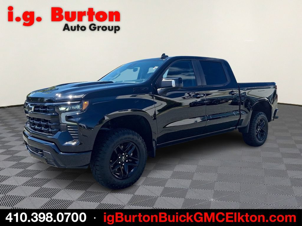 Used 2023 Chevrolet Silverado 1500 LT Trail Boss w/ LT Trail Boss Premium Package AWD/4WD image 3