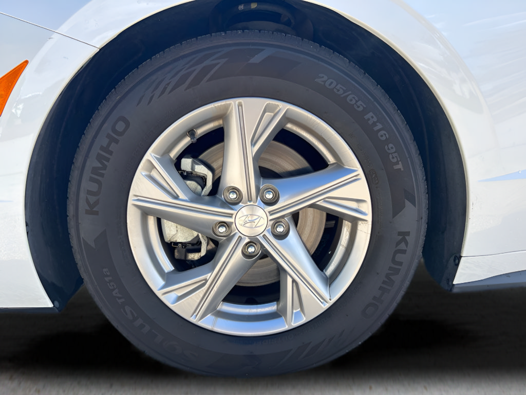 Used 2020 Hyundai Sonata SE w/ Cargo Package FWD image 11