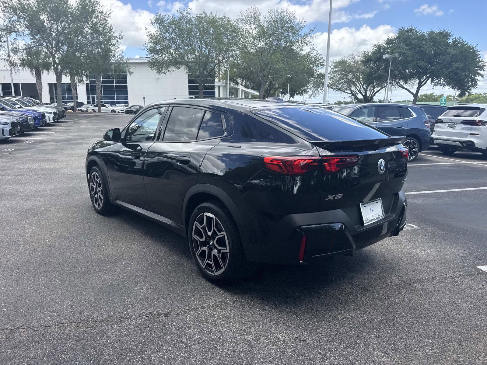 Used 2025 BMW X2 xDrive28i w/ Convenience Package image 5