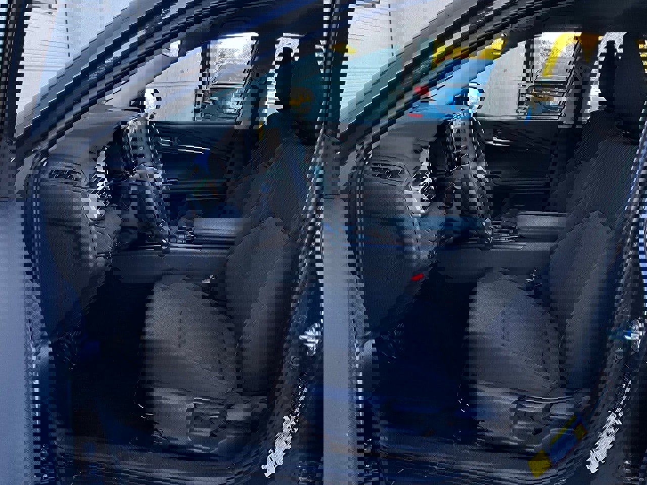 Used 2025 Toyota Camry LE image 10