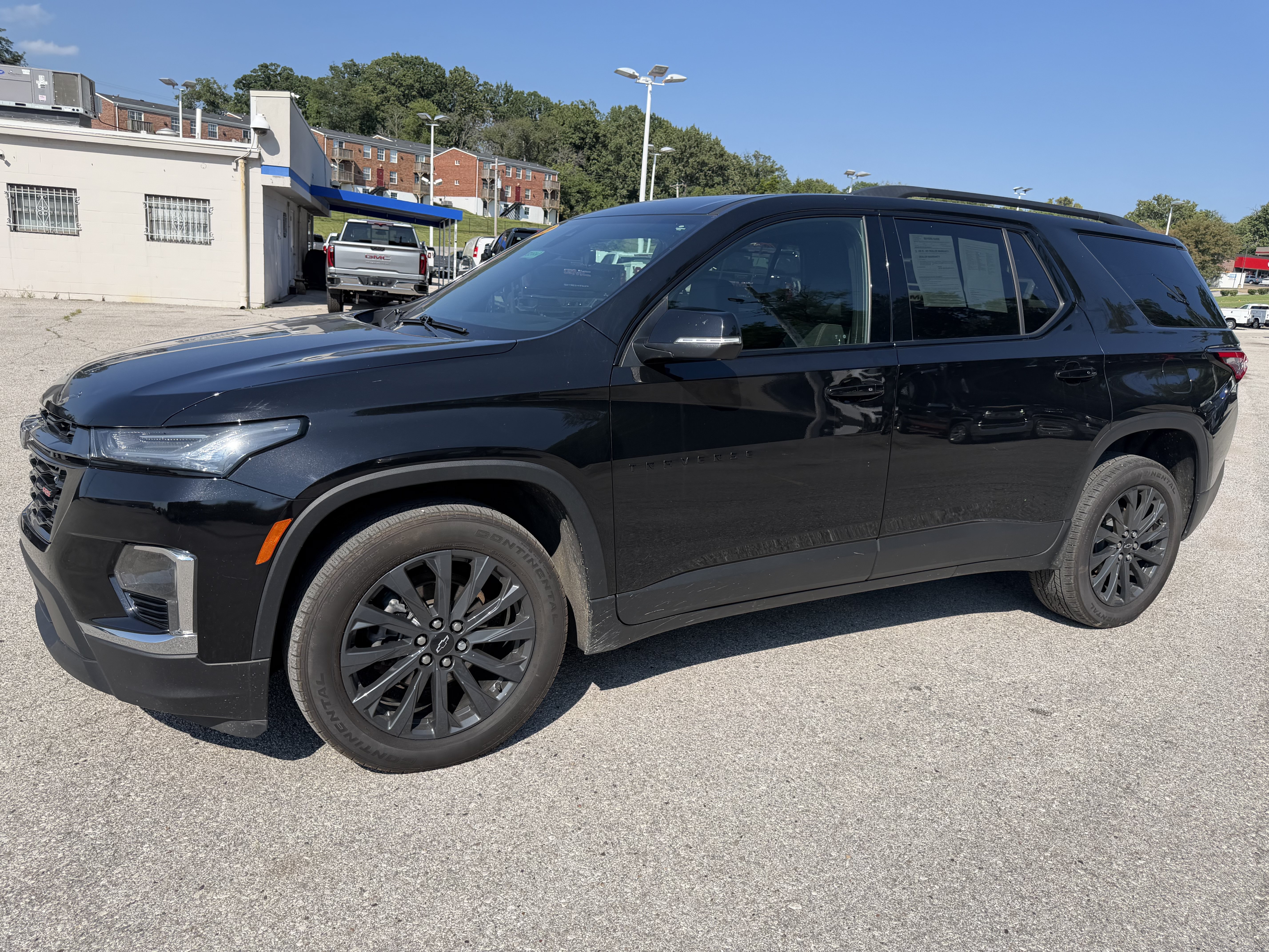 Used 2023 Chevrolet Traverse RS AWD/4WD image 3