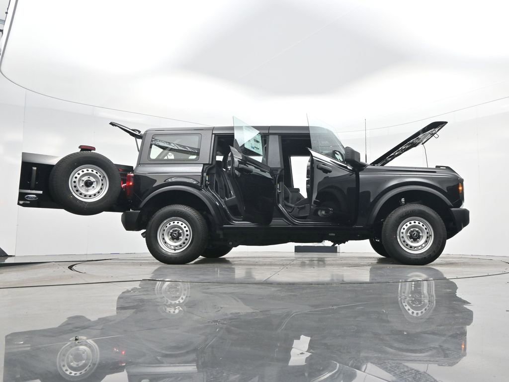 New 2025 Ford Bronco 4-Door AWD/4WD image 47