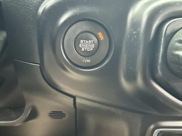 Used 2019 Jeep Wrangler Unlimited Sahara AWD/4WD image 34