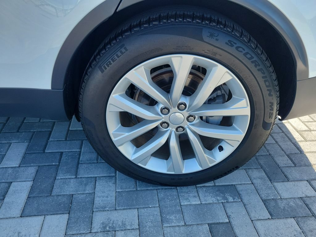 Certified 2025 Land Rover Discovery S AWD/4WD image 14