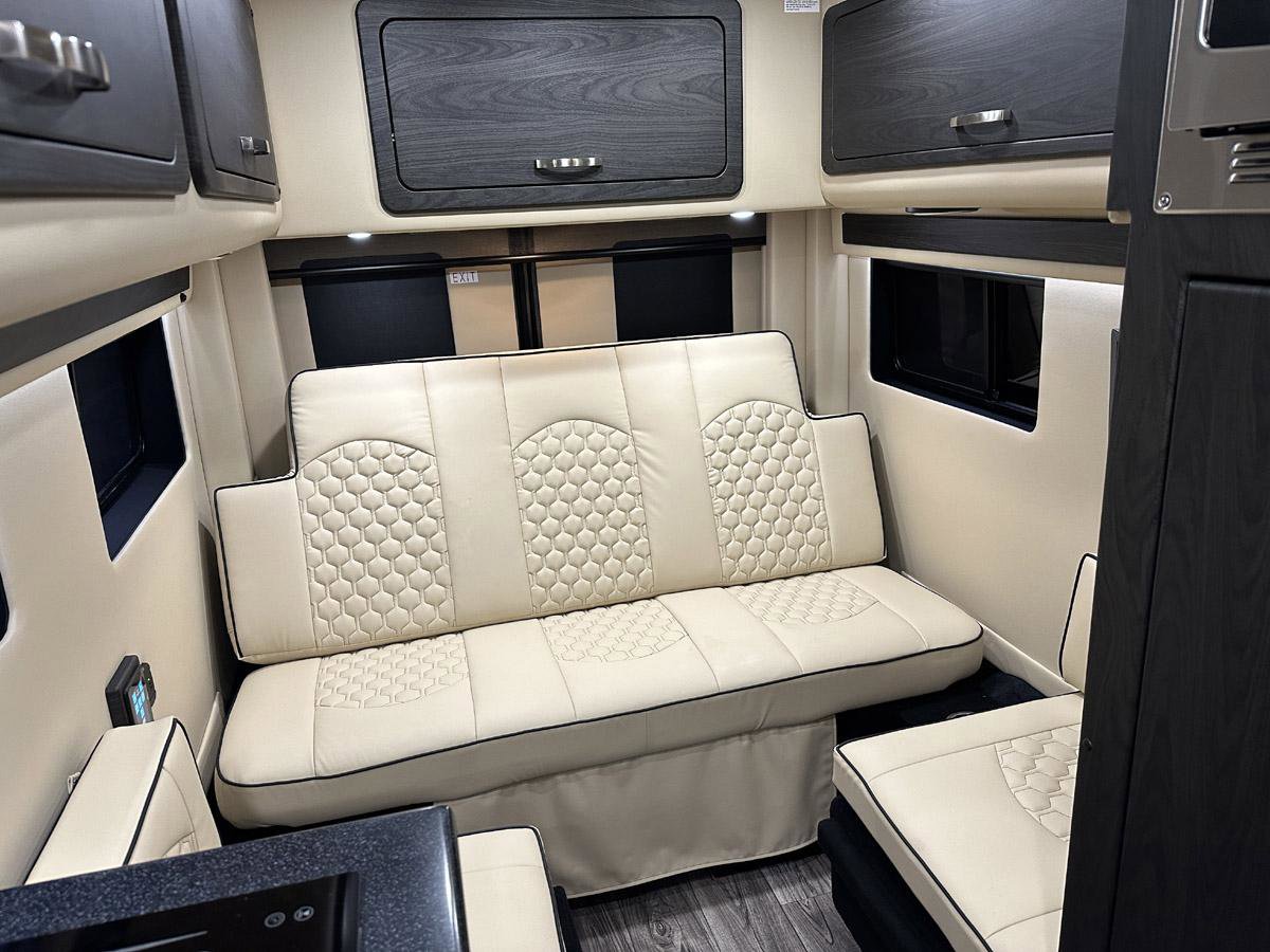 Used 2023 RAM ProMaster 3500 w/ Premium Convenience Group (B) FWD image 3