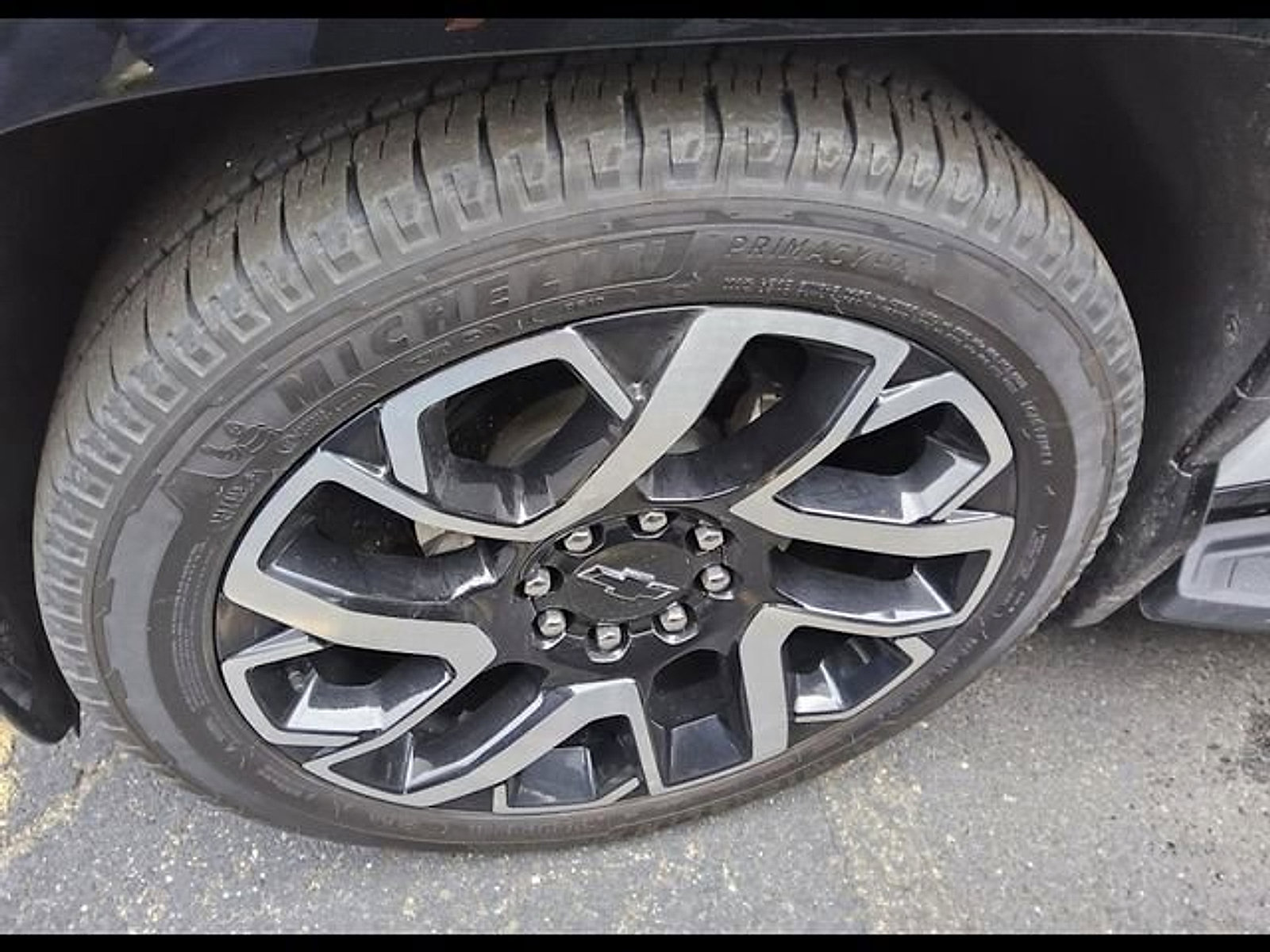 Used 2025 Chevrolet Silverado EV RST AWD/4WD image 21