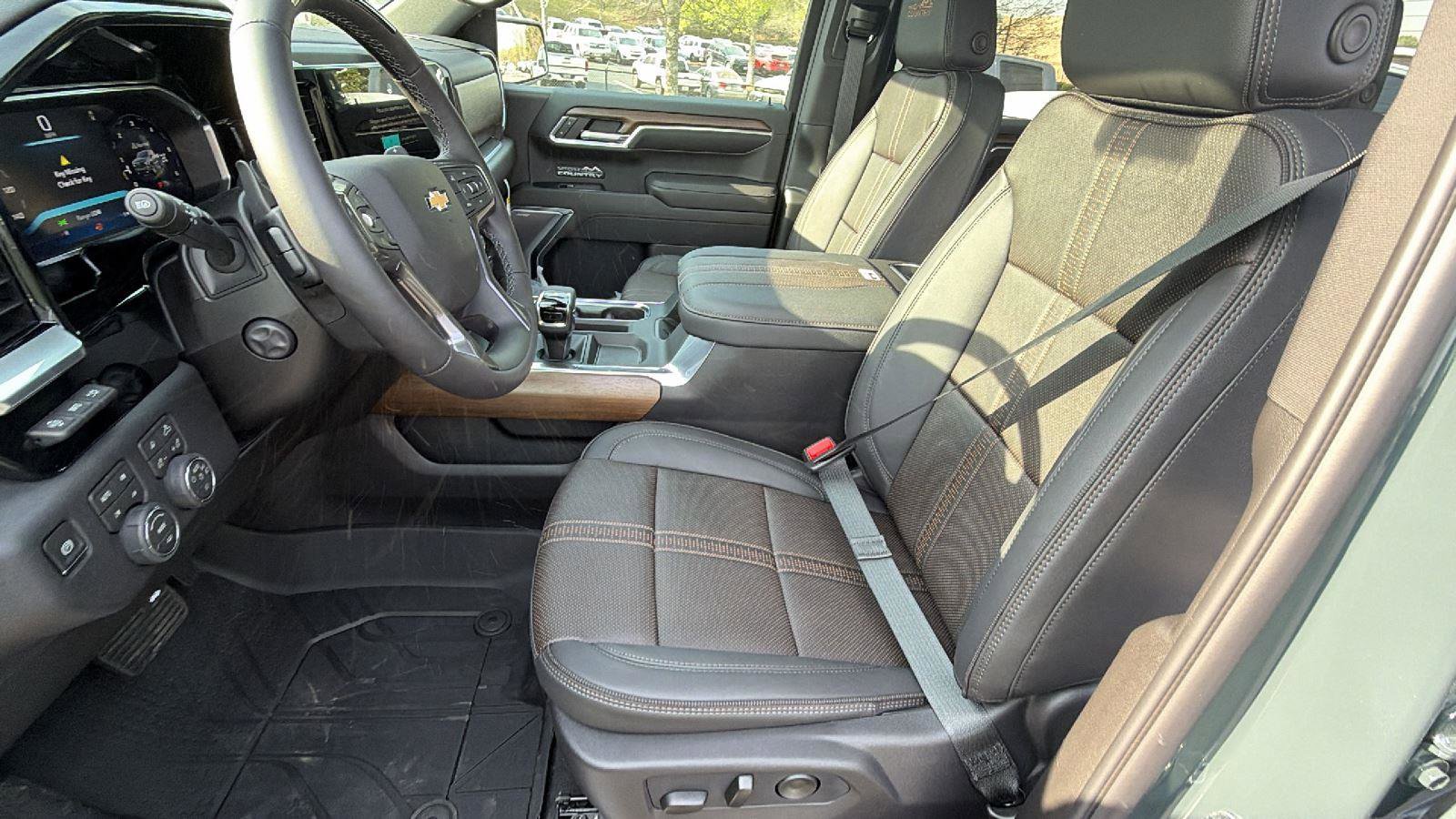 New 2026 Chevrolet Silverado 1500 High Country AWD/4WD image 13