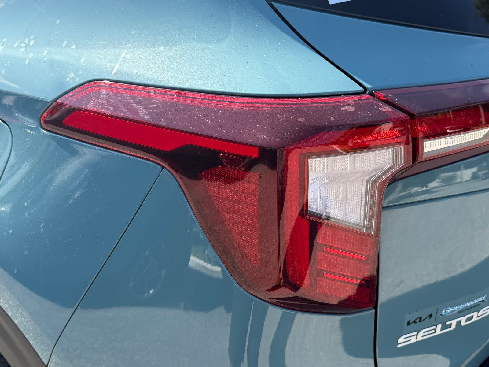 Certified 2024 Kia Seltos EX FWD image 12