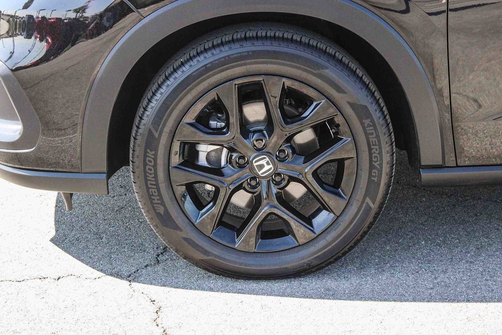 Certified 2025 Honda HR-V Sport image 8