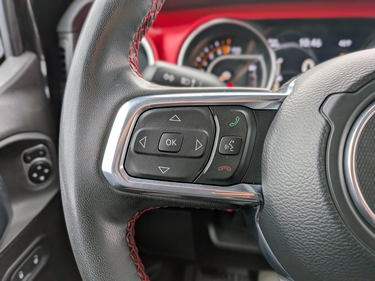 Used 2023 Jeep Gladiator Rubicon w/ Cold Weather Group AWD/4WD image 25