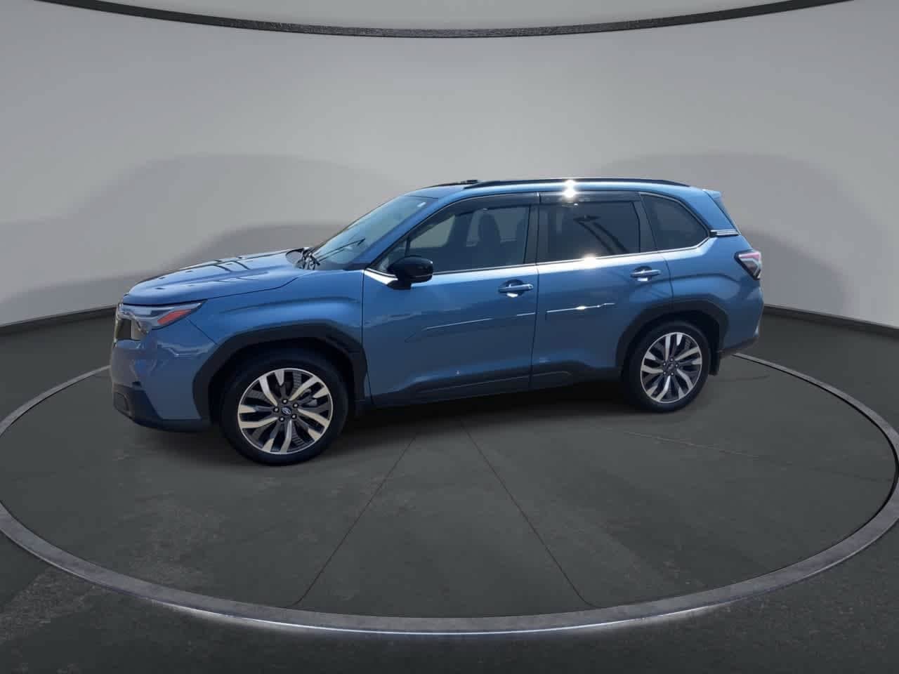 Used 2025 Subaru Forester Touring AWD/4WD image 4