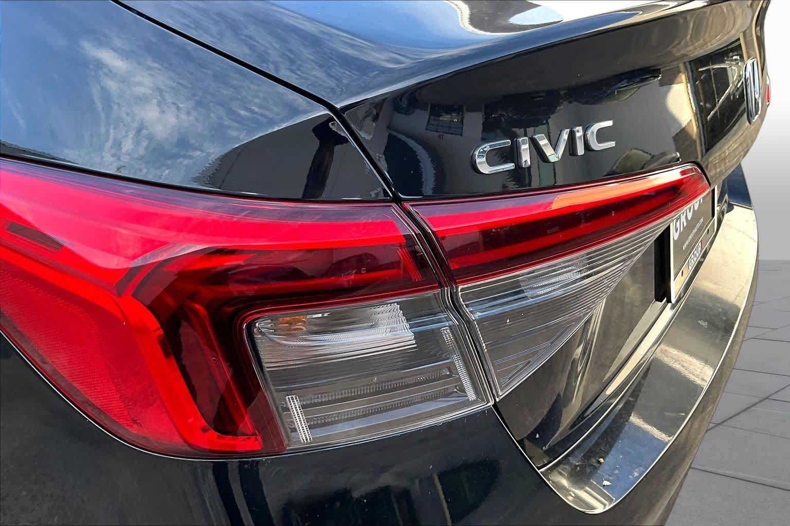 Used 2023 Honda Civic LX image 27