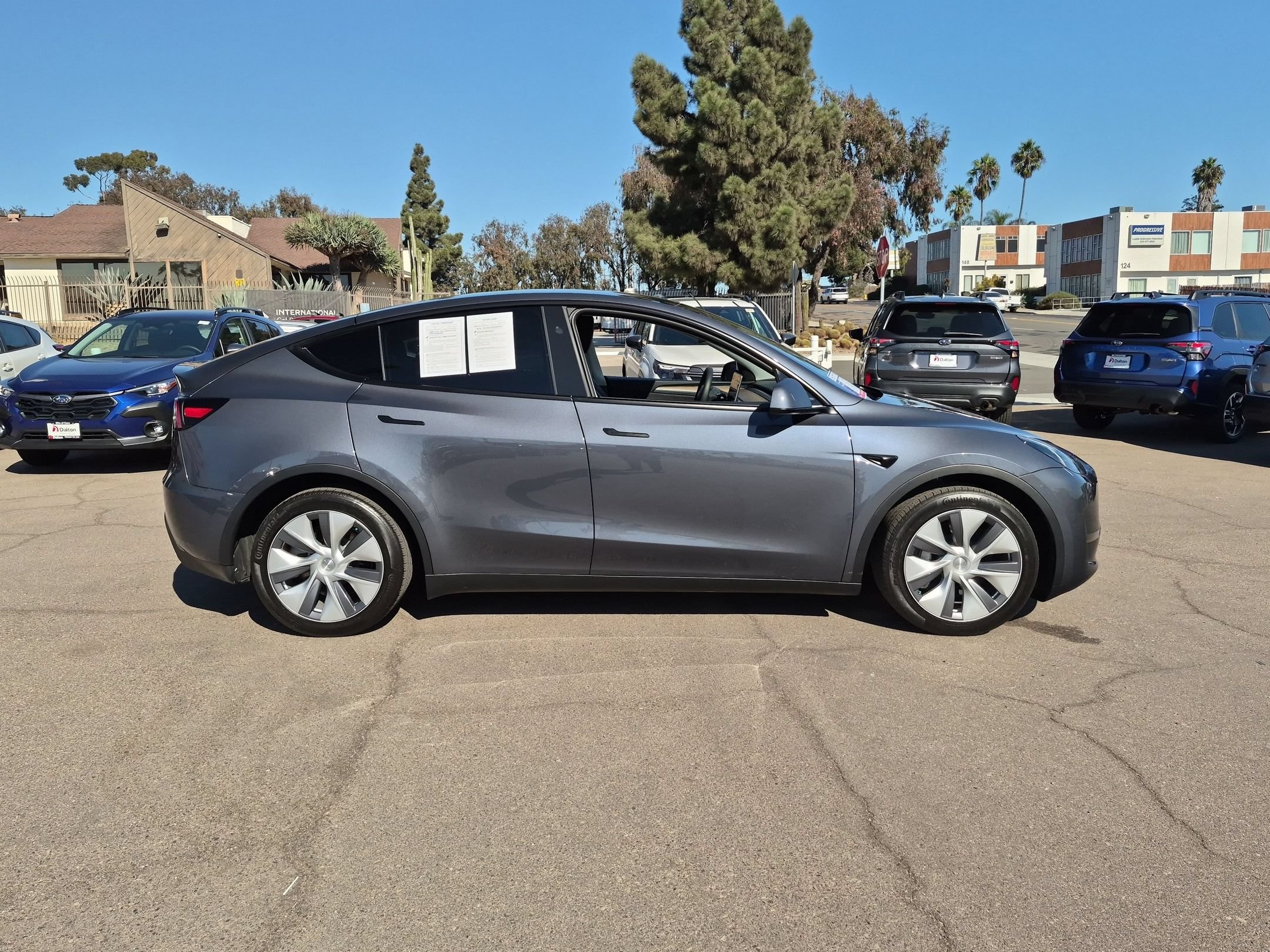 Used 2023 Tesla Model Y Long Range AWD/4WD image 5