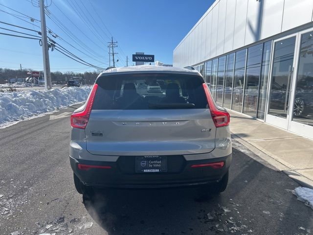 Certified 2025 Volvo XC40 B5 Plus image 3
