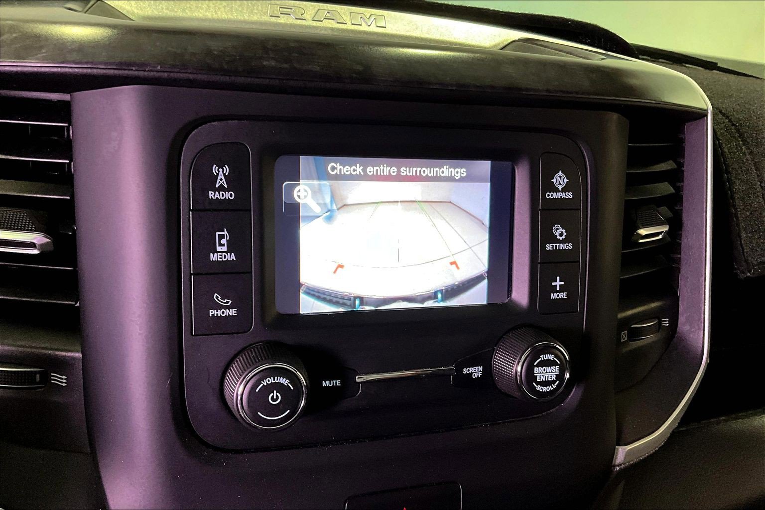 Used 2022 RAM 1500 Big Horn AWD/4WD image 16