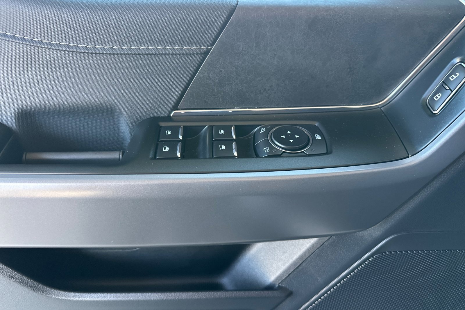 New 2025 Ford F150 XLT w/ Equipment Group 302A MID image 11