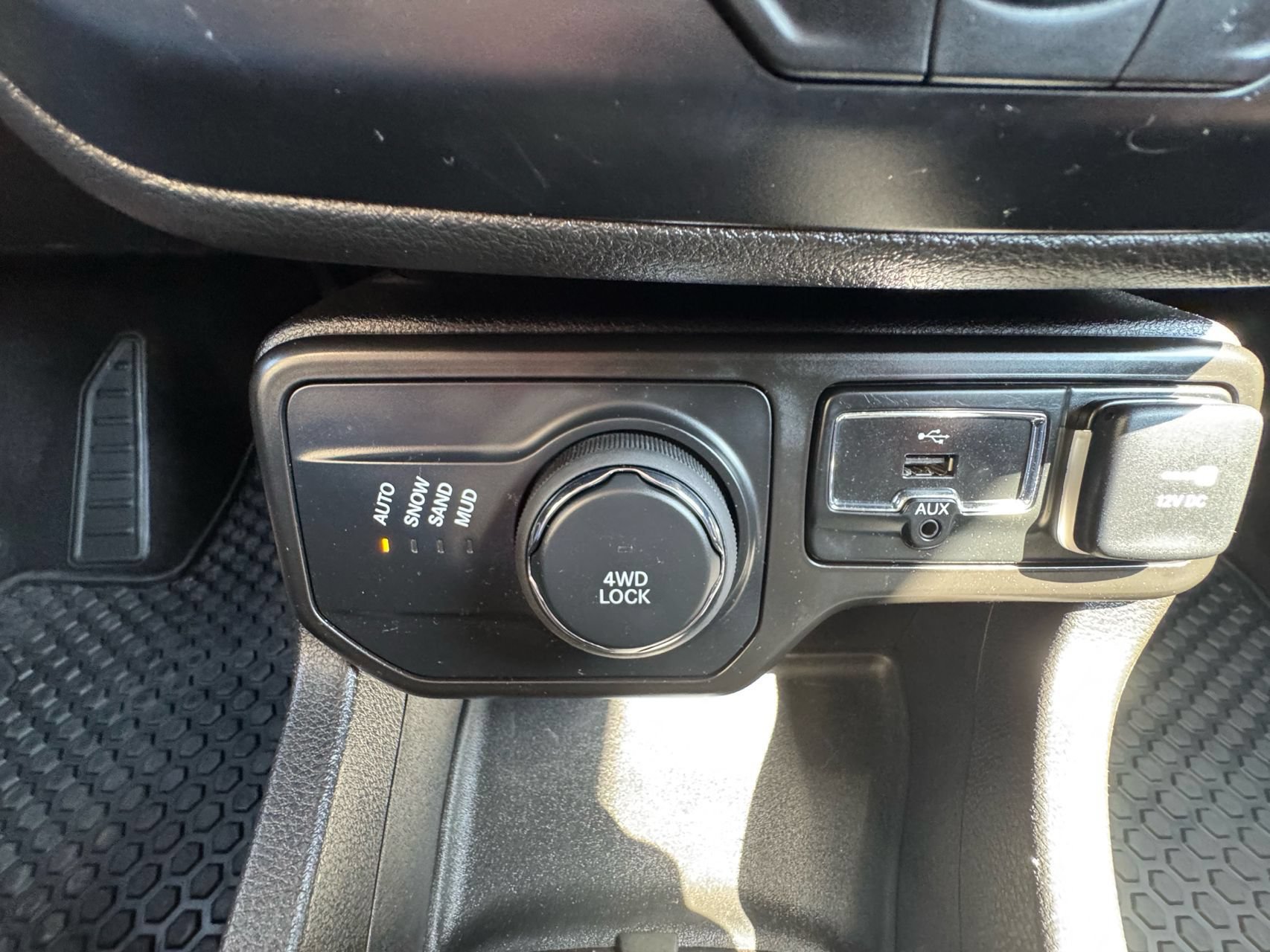 Used 2021 Jeep Renegade Sport AWD/4WD image 23