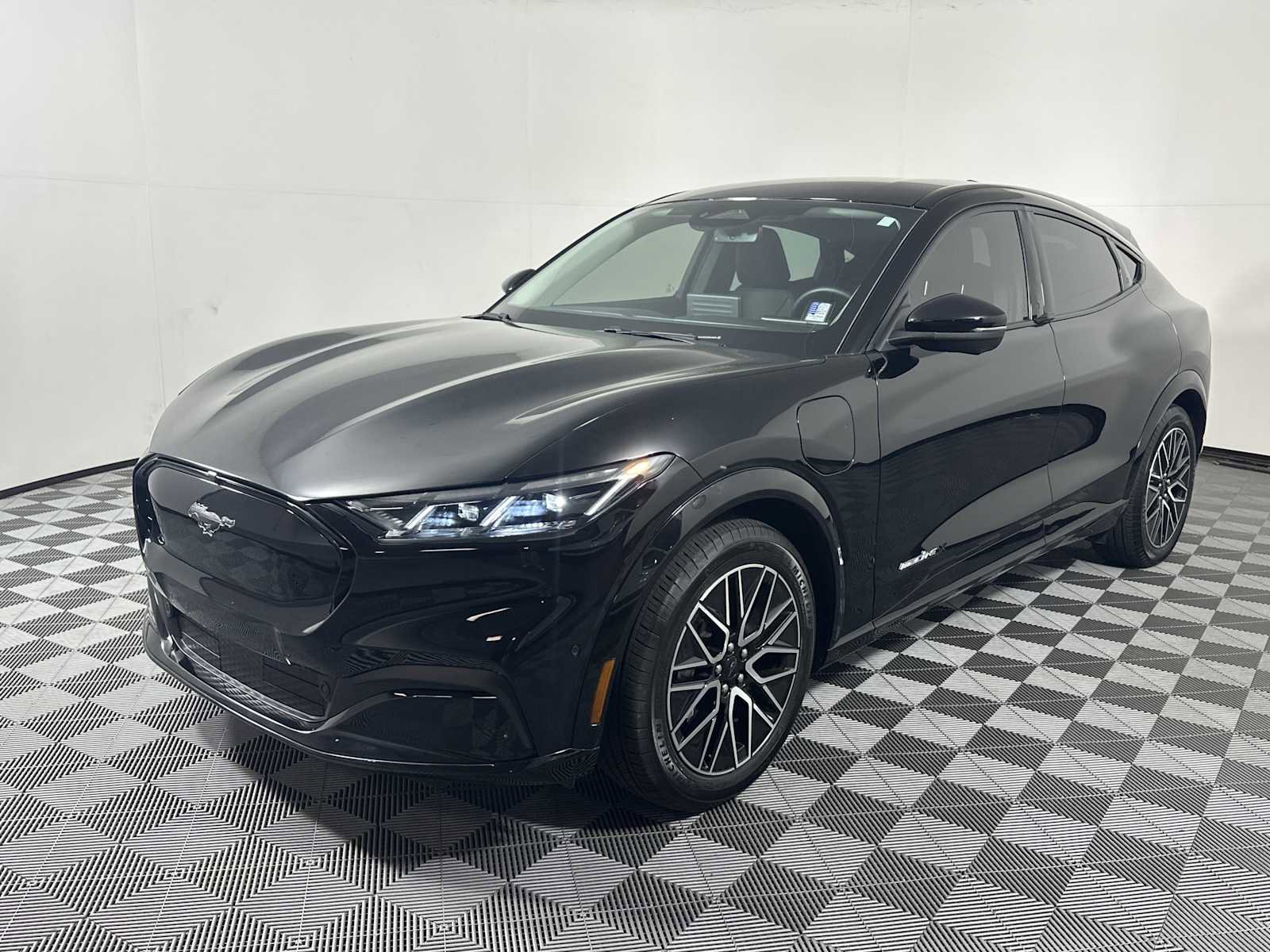 Used 2024 Ford Mustang Mach-E Premium RWD image 5