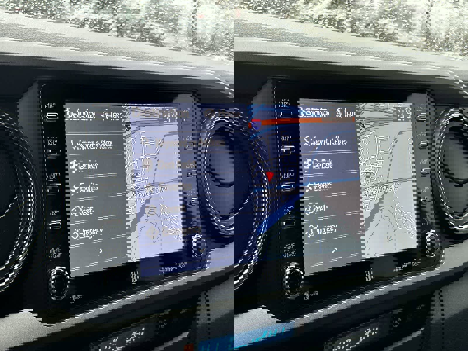 Used 2023 Toyota Tacoma TRD Sport w/ TRD Premium Sport Package image 18