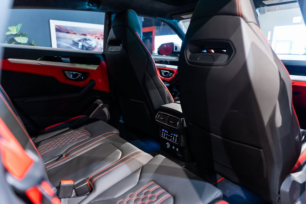 Used 2023 Lamborghini Urus S AWD/4WD image 49