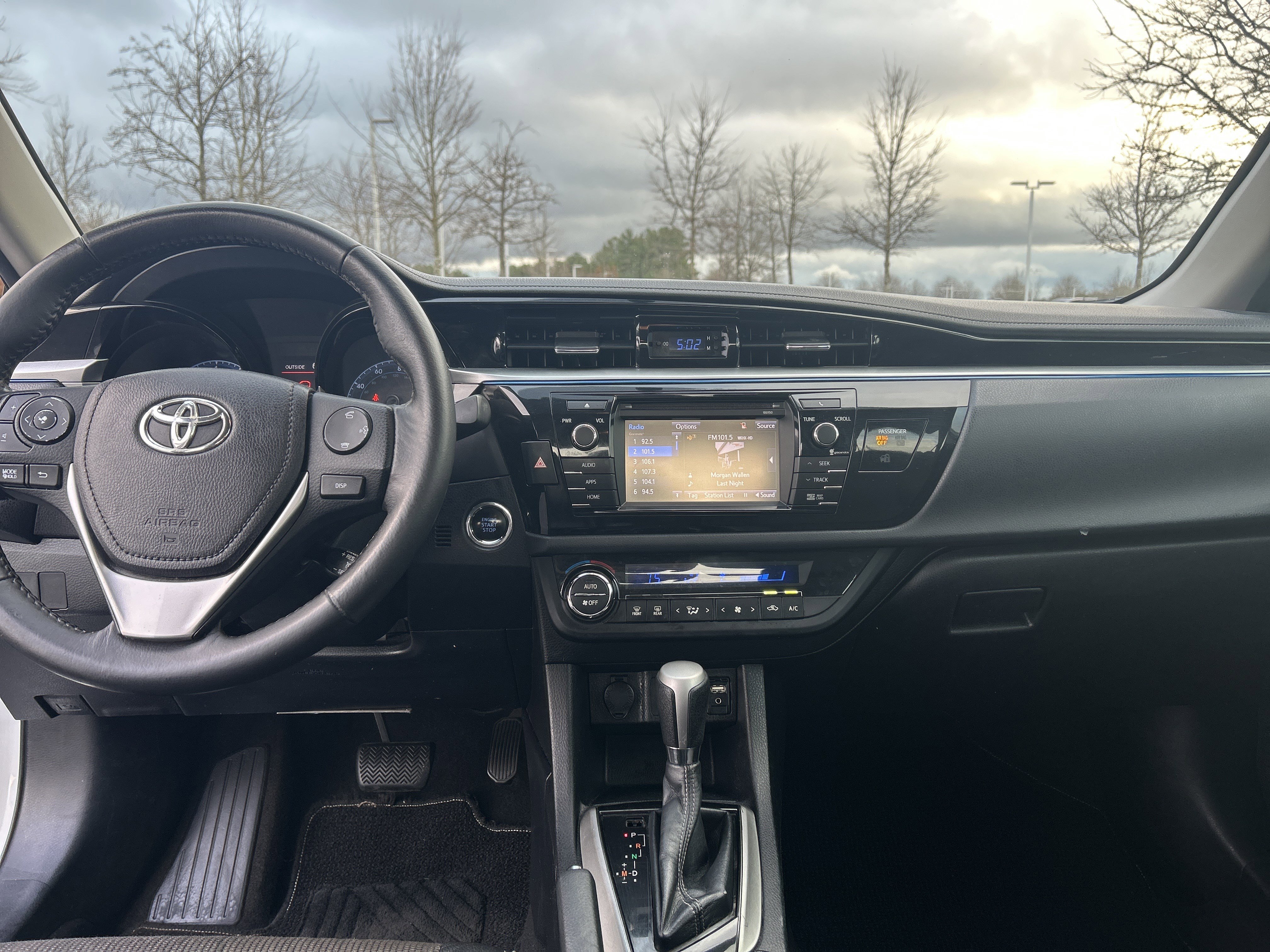 Used 2015 Toyota Corolla S w/ Driver Convenience Package image 29