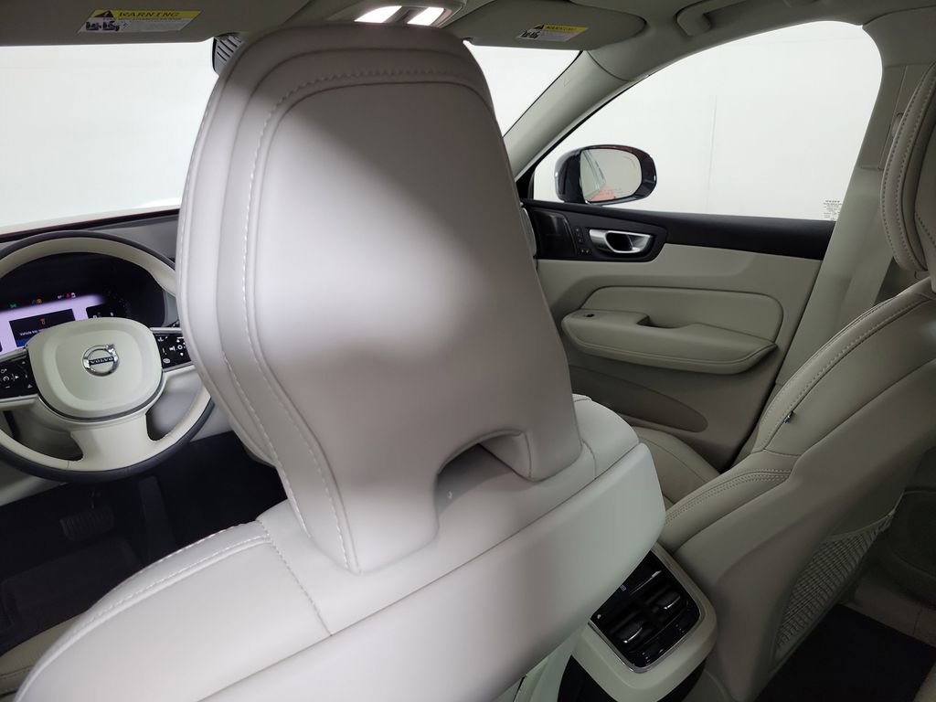 Used 2024 Volvo XC60 B5 Ultimate w/ Protection Package Premier AWD/4WD image 16