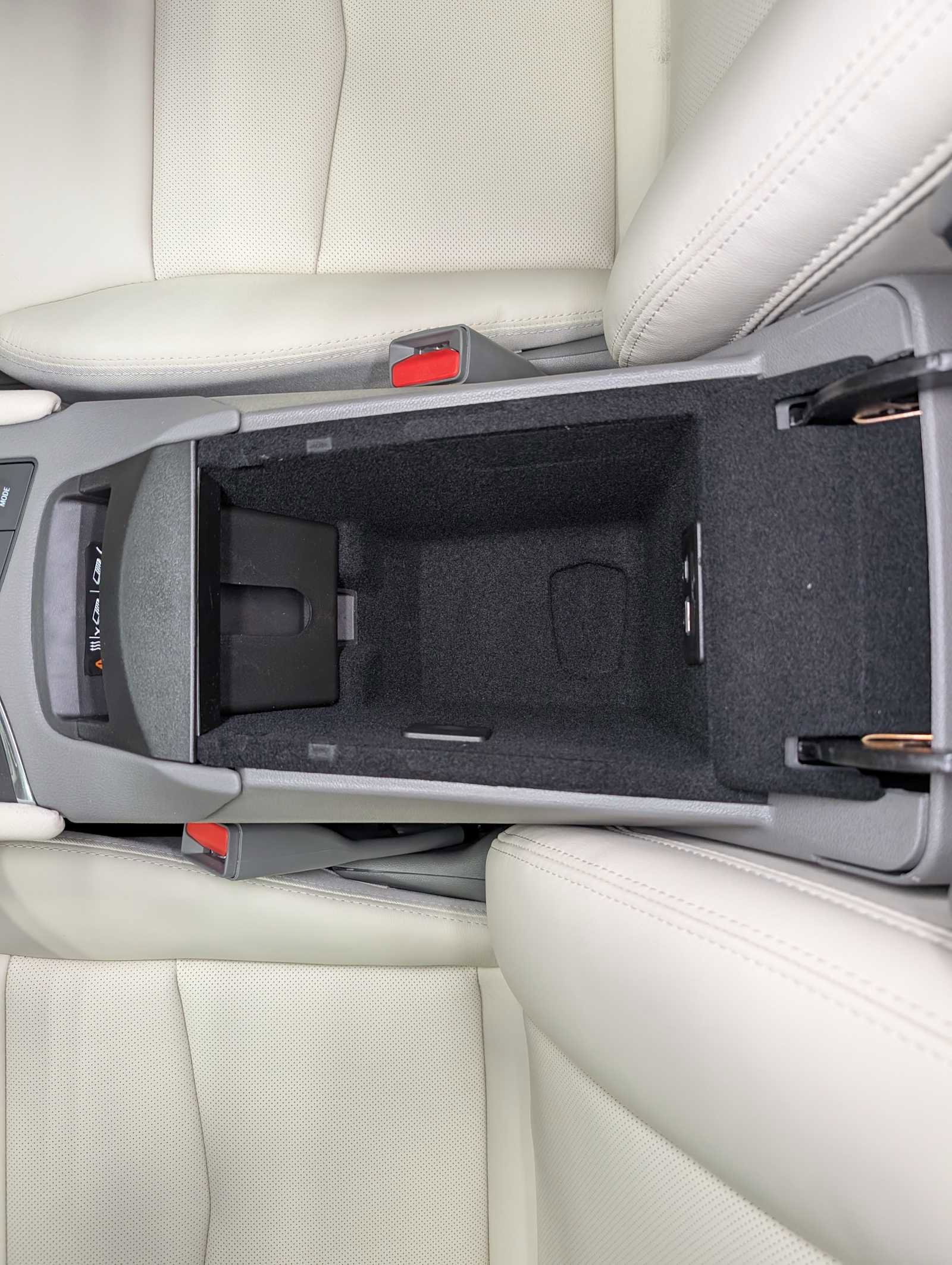 New 2026 Cadillac XT5 Premium Luxury w/ Driver Assist Package AWD/4WD image 16