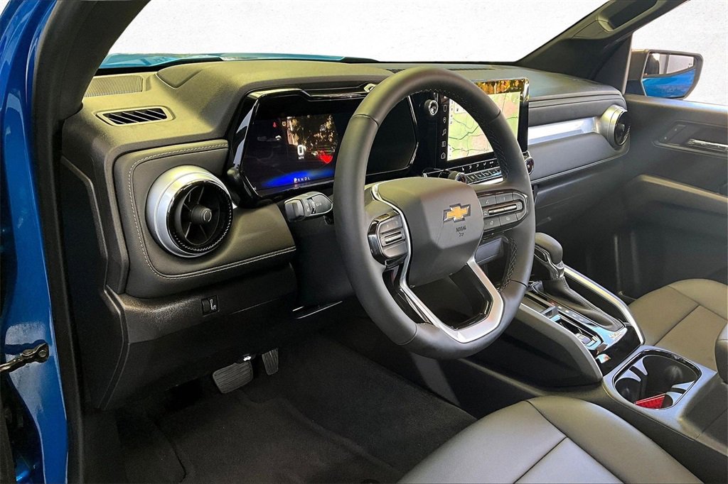 Used 2024 Chevrolet Colorado LT w/ LT Convenience Package III image 18