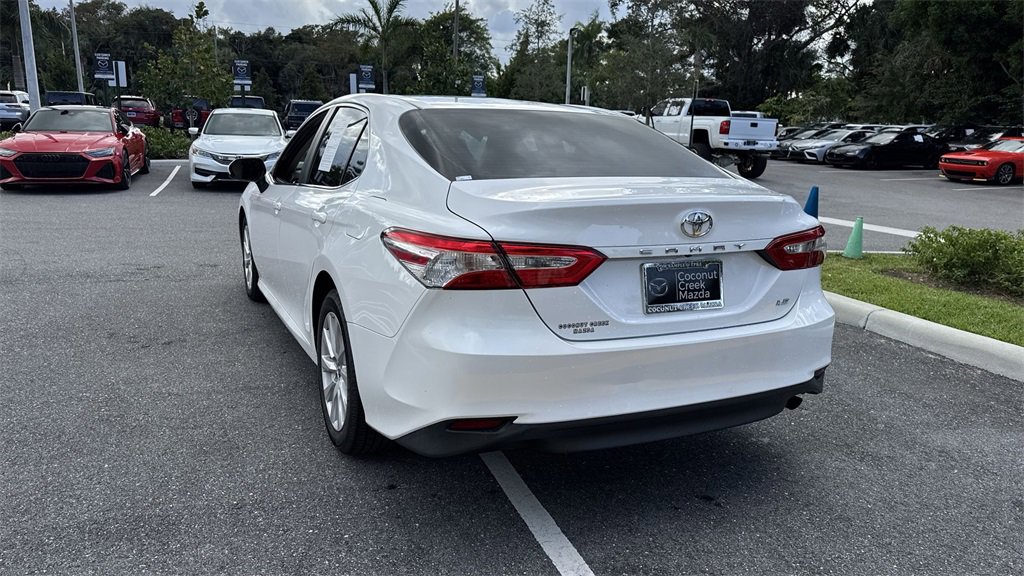 Used 2018 Toyota Camry LE image 14