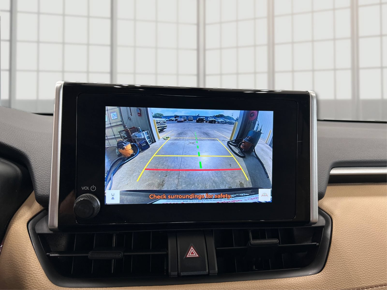 Used 2025 Toyota RAV4 XLE FWD image 25