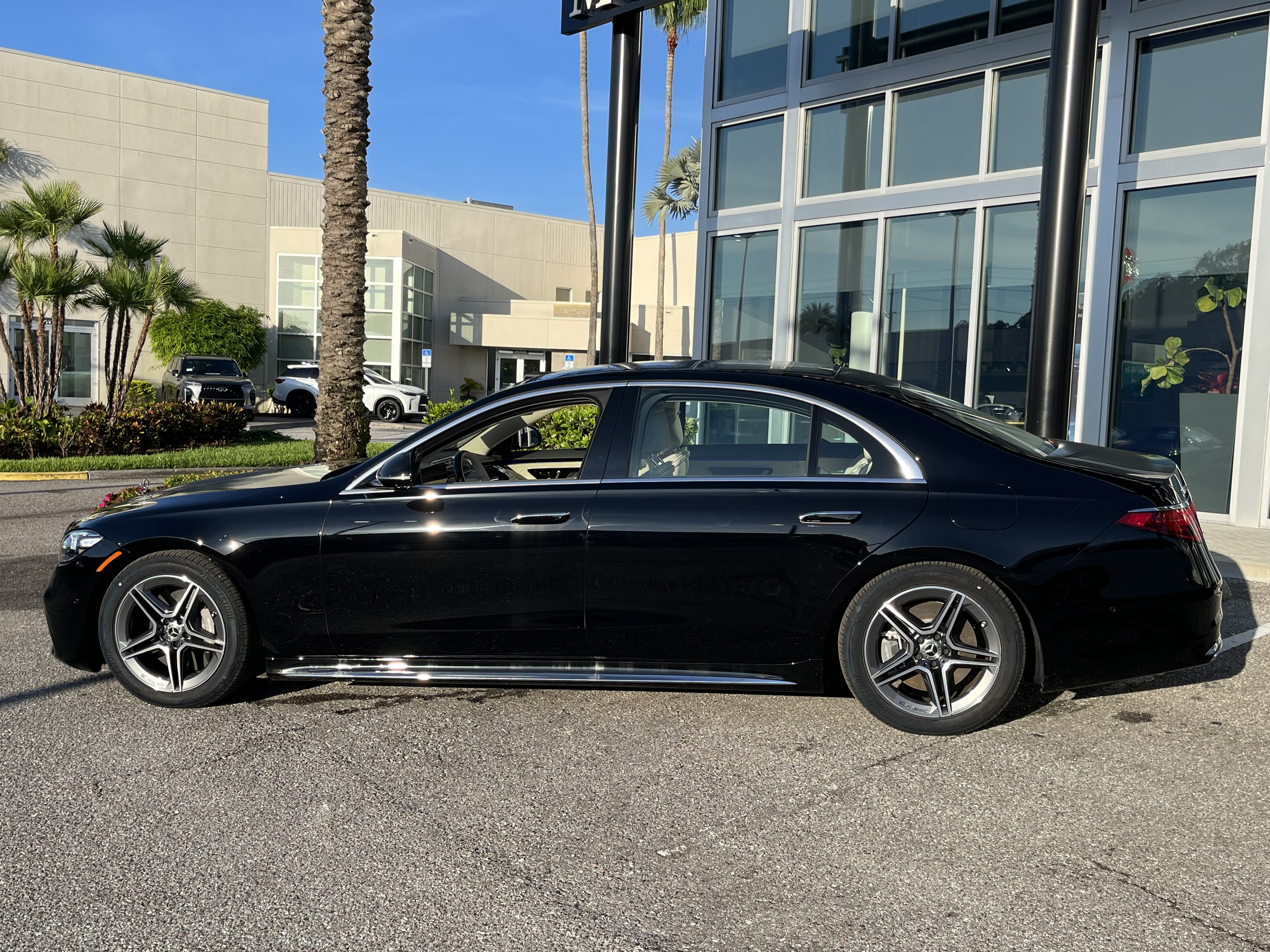 New 2026 Mercedes-Benz S 580e 4MATIC Sedan image 3