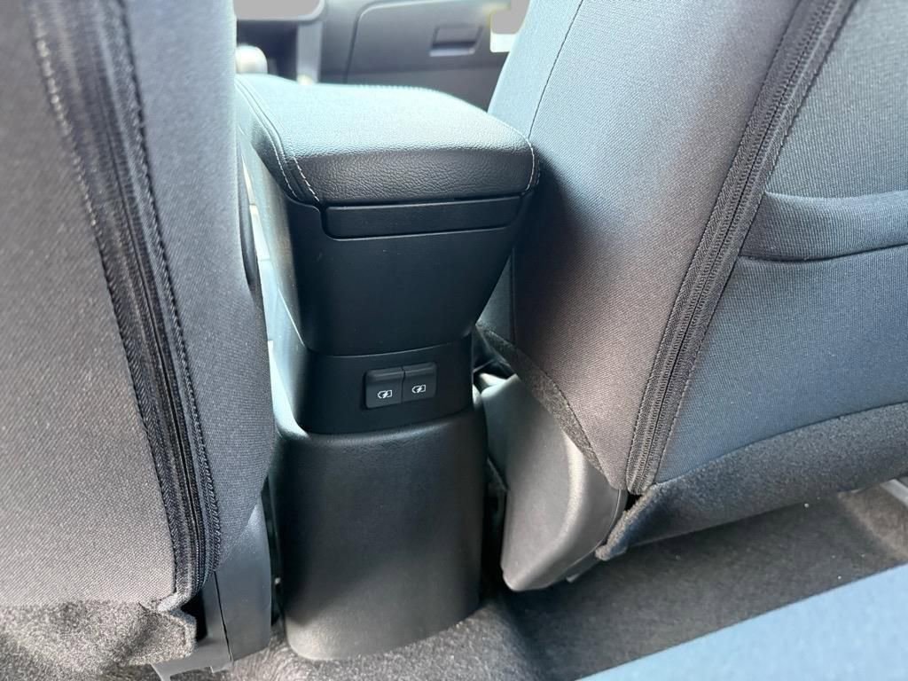 Certified 2025 Nissan Kicks Play S image 22