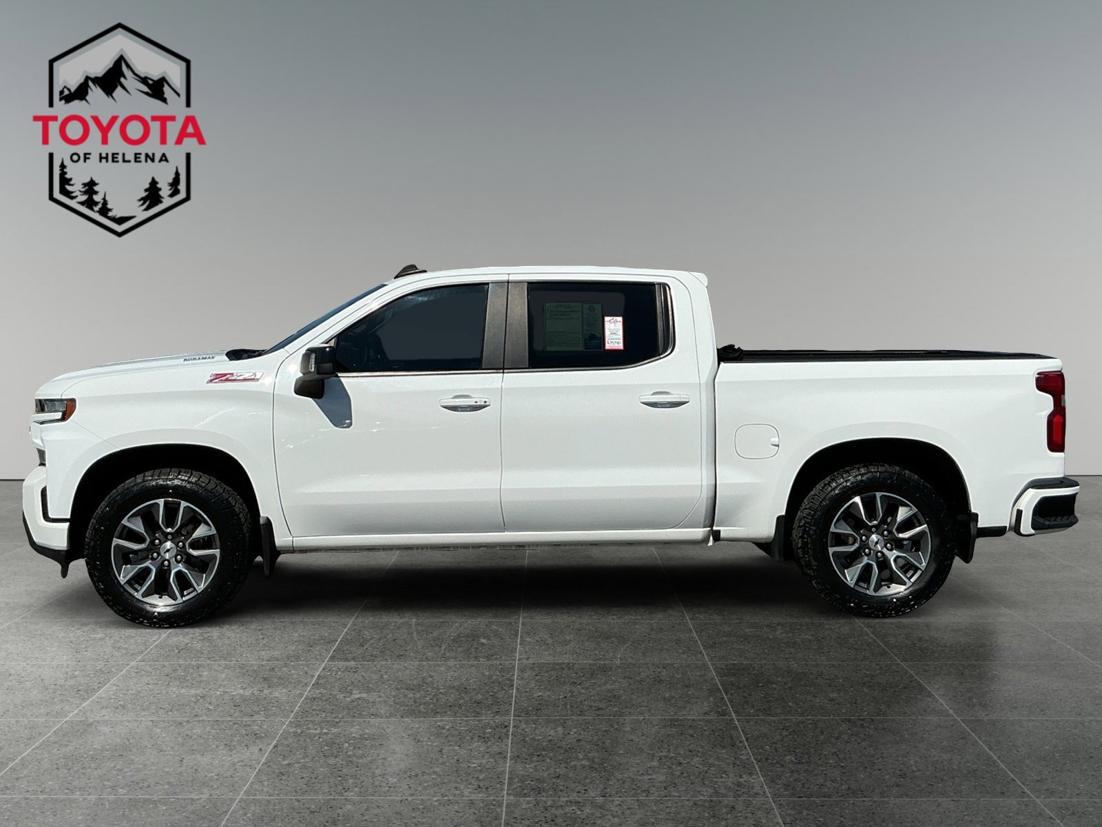 Used 2020 Chevrolet Silverado 1500 RST AWD/4WD image 2