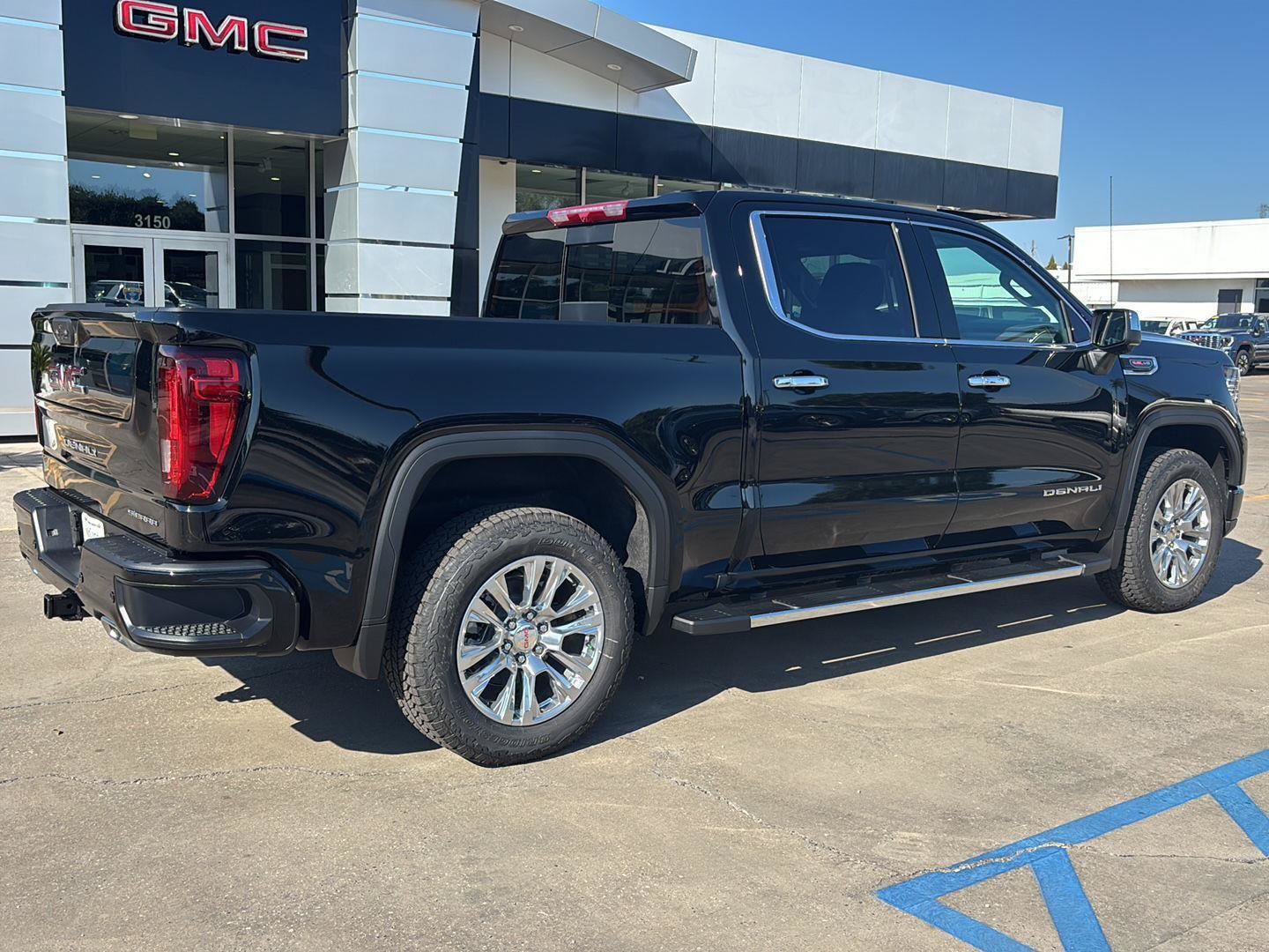New 2026 GMC Sierra 1500 Denali AWD/4WD image 8