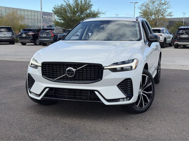 Used 2024 Volvo XC60 B5 Plus w/ Protection Package AWD/4WD image 3