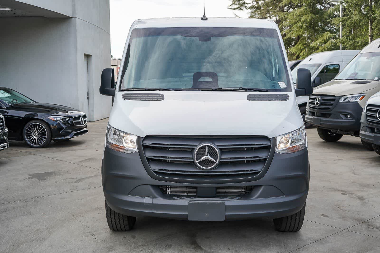 Used 2026 Mercedes-Benz Sprinter 2500 image 2