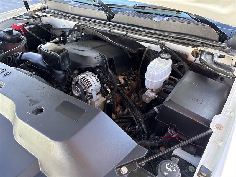Used 2011 Chevrolet Silverado 3500 W/T AWD/4WD image 37