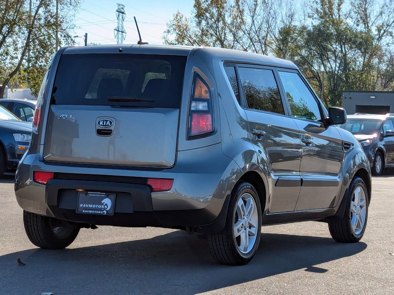 Used 2011 Kia Soul + w/ Audio Pkg image 12