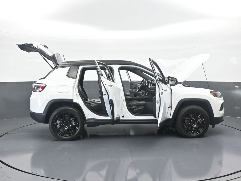 Used 2023 Jeep Compass Altitude image 71