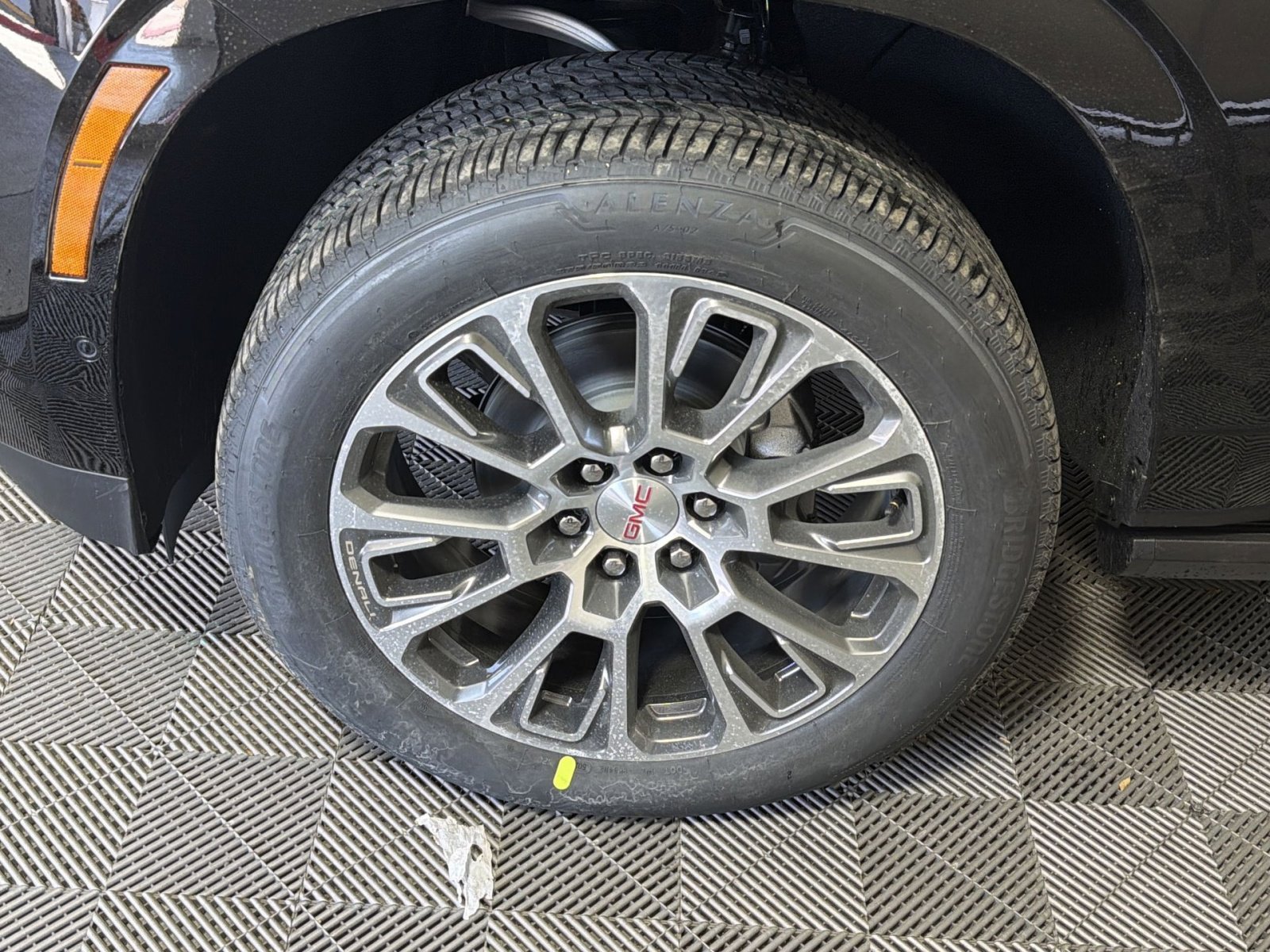 New 2026 GMC Yukon XL Denali w/ Denali Reserve Package image 12