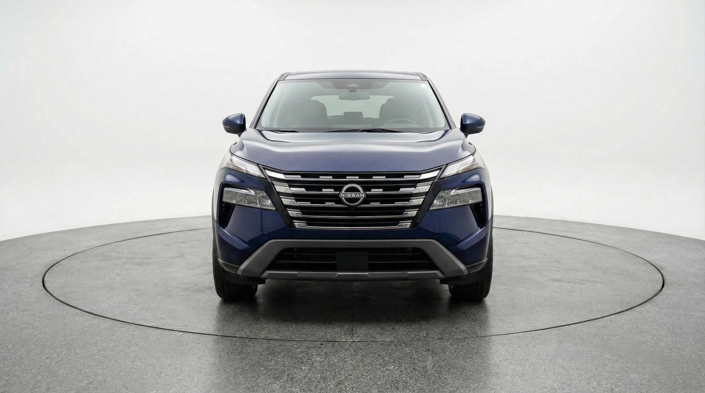 Used 2025 Nissan Rogue SV AWD/4WD image 2
