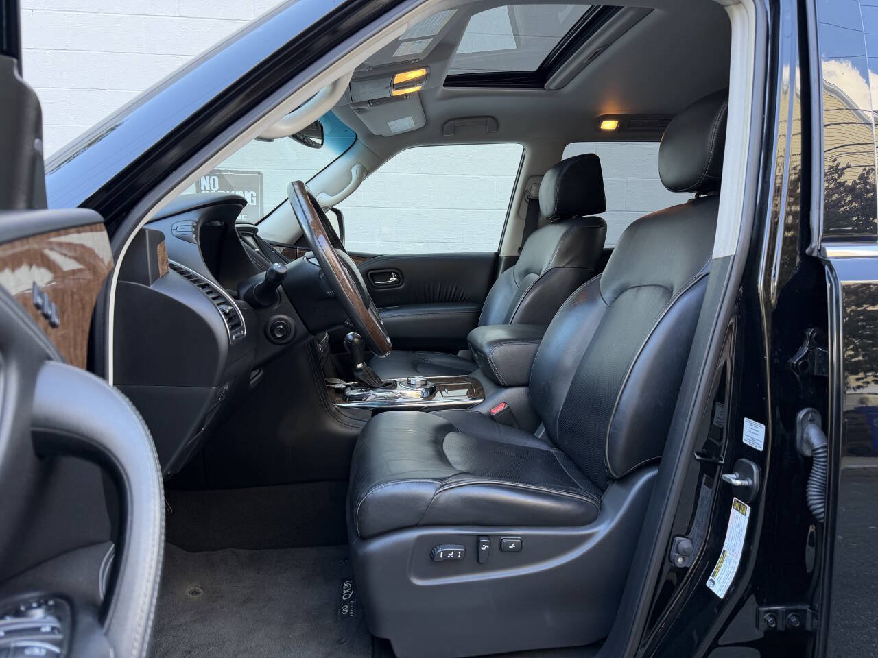 Used 2015 INFINITI QX80 4WD w/ Theater Package image 12