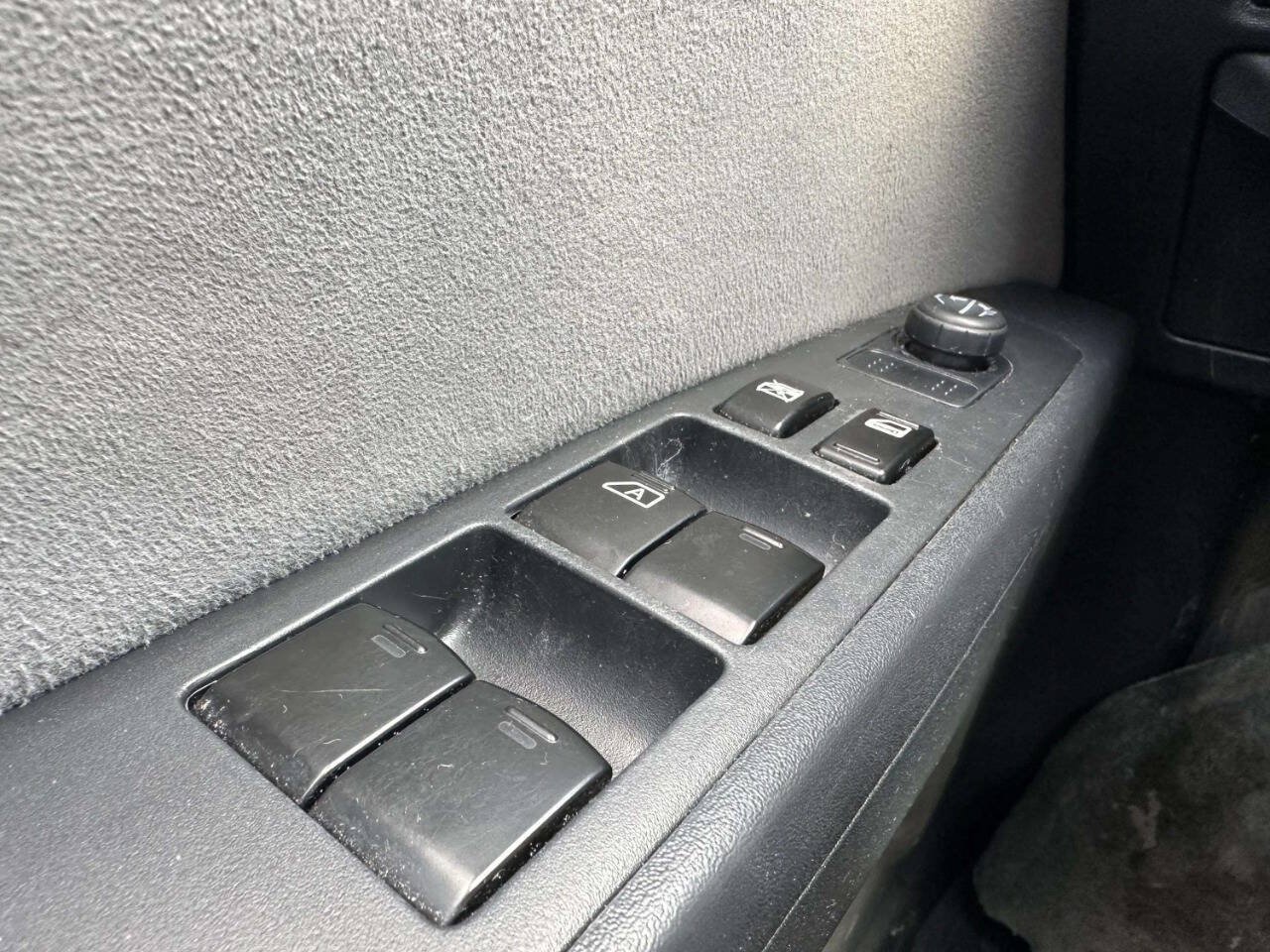 Used 2012 Nissan Sentra 2.0 S FWD image 25