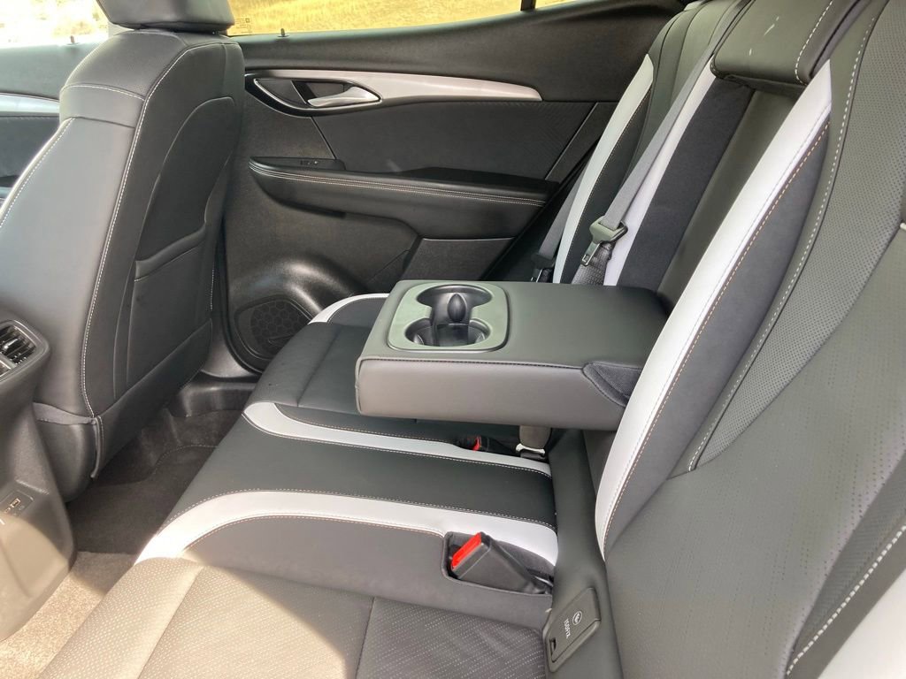 Used 2025 Buick Envision Sport Touring image 32