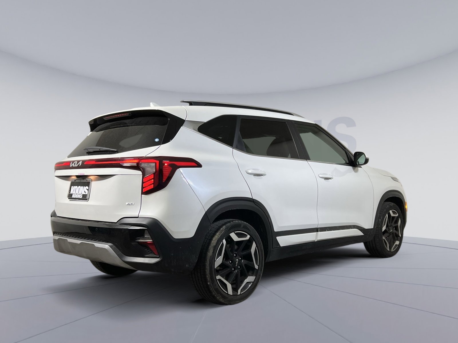 Used 2025 Kia Seltos SX w/ SX Sunroof Package image 5