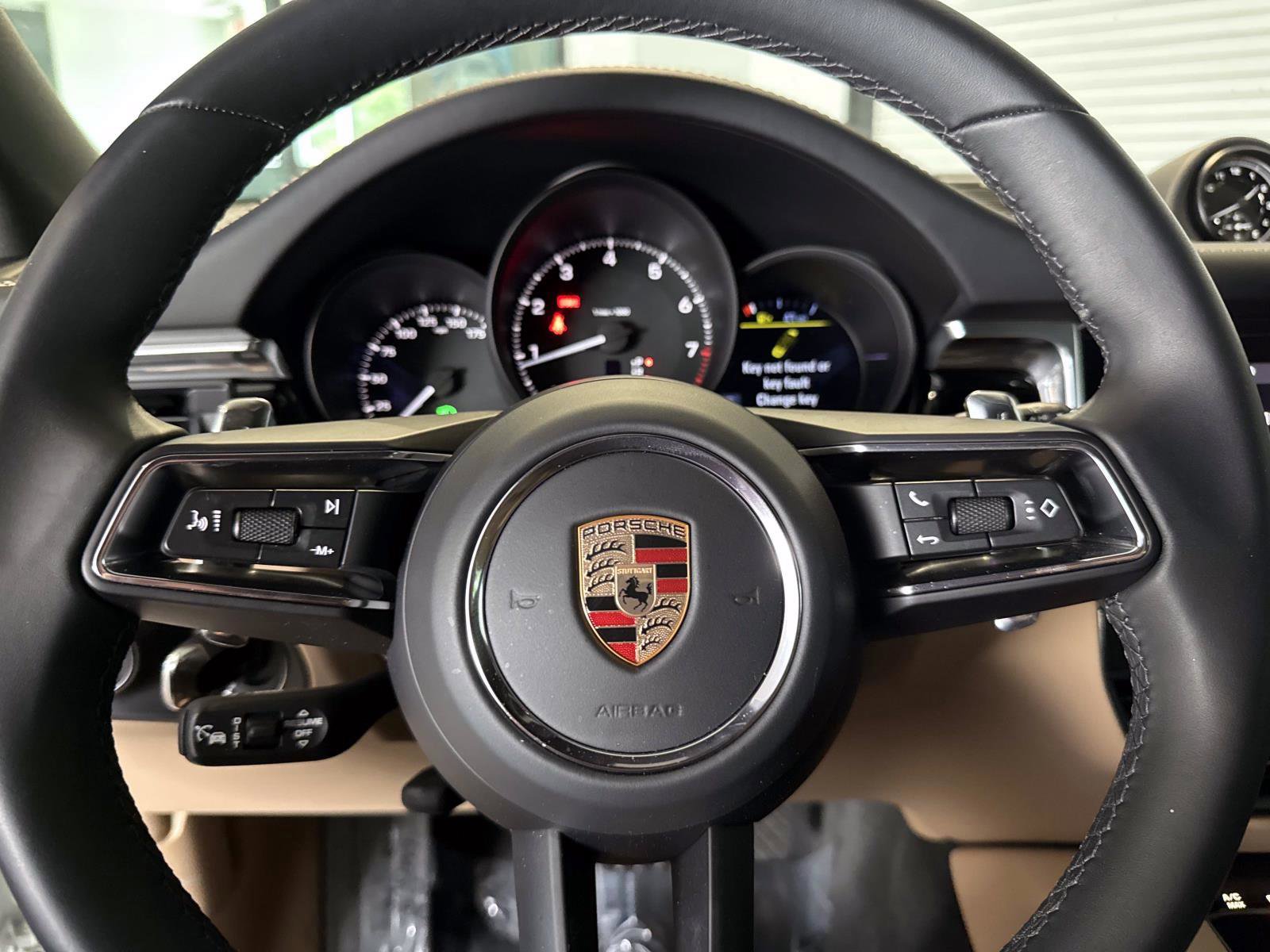 Certified 2026 Porsche Macan image 30