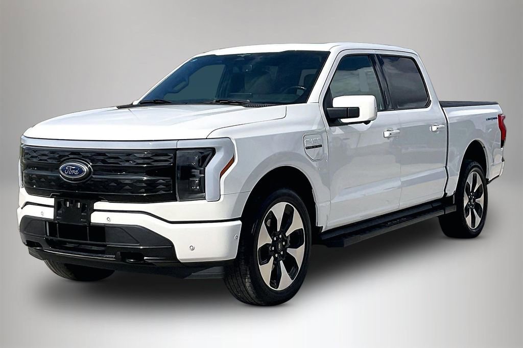Used 2023 Ford F150 Lightning Platinum image 2