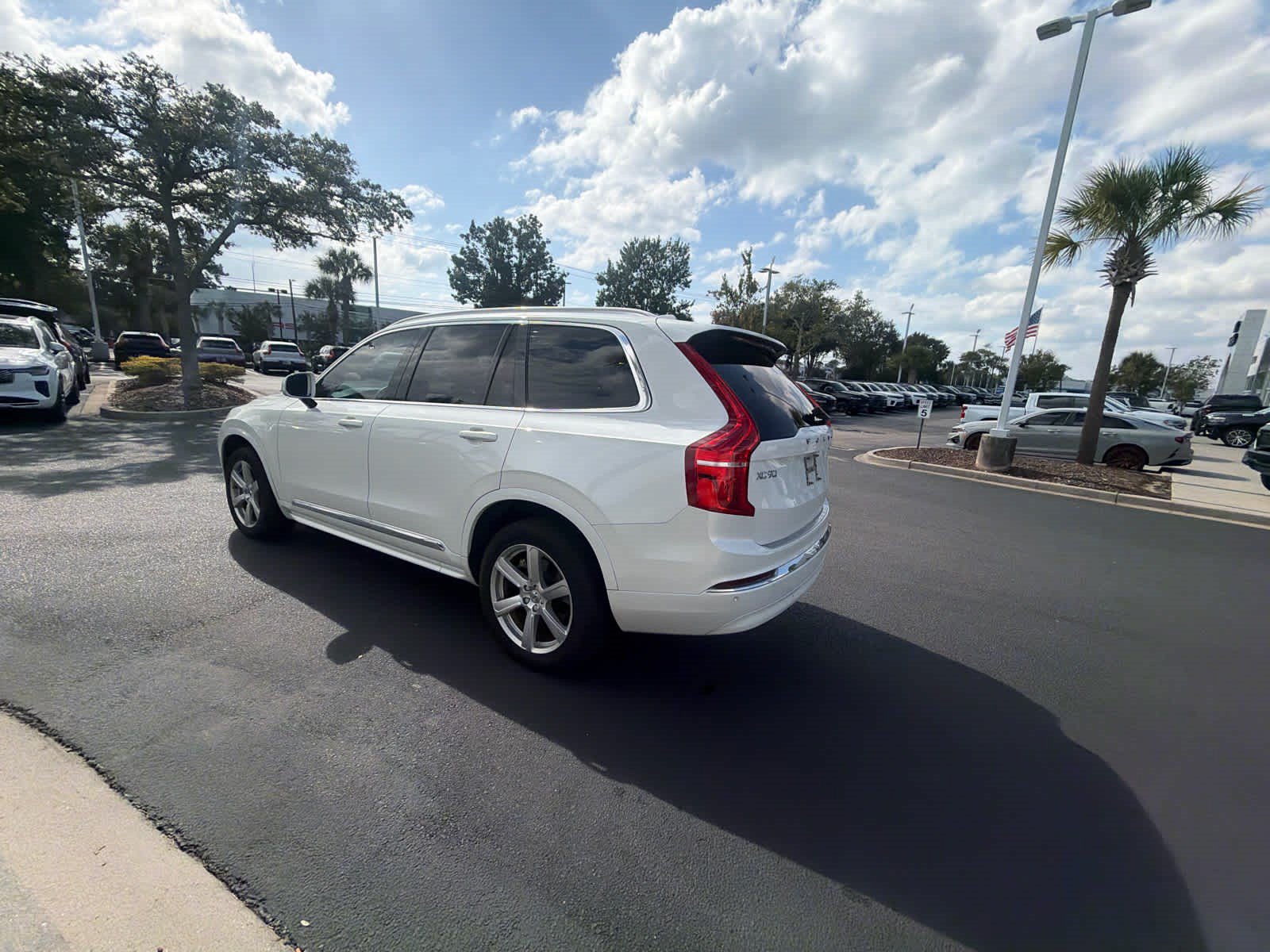 Used 2024 Volvo XC90 B5 Core AWD/4WD image 15