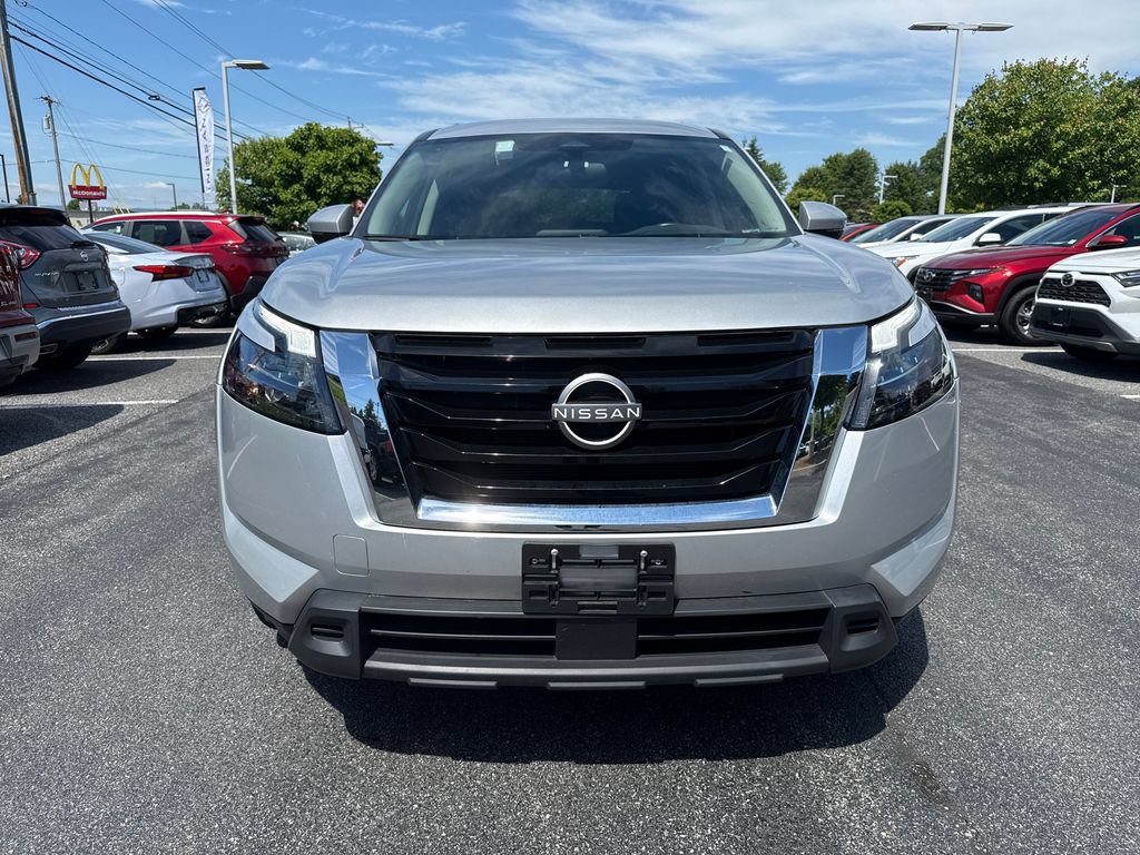 Certified 2024 Nissan Pathfinder SV AWD/4WD image 3
