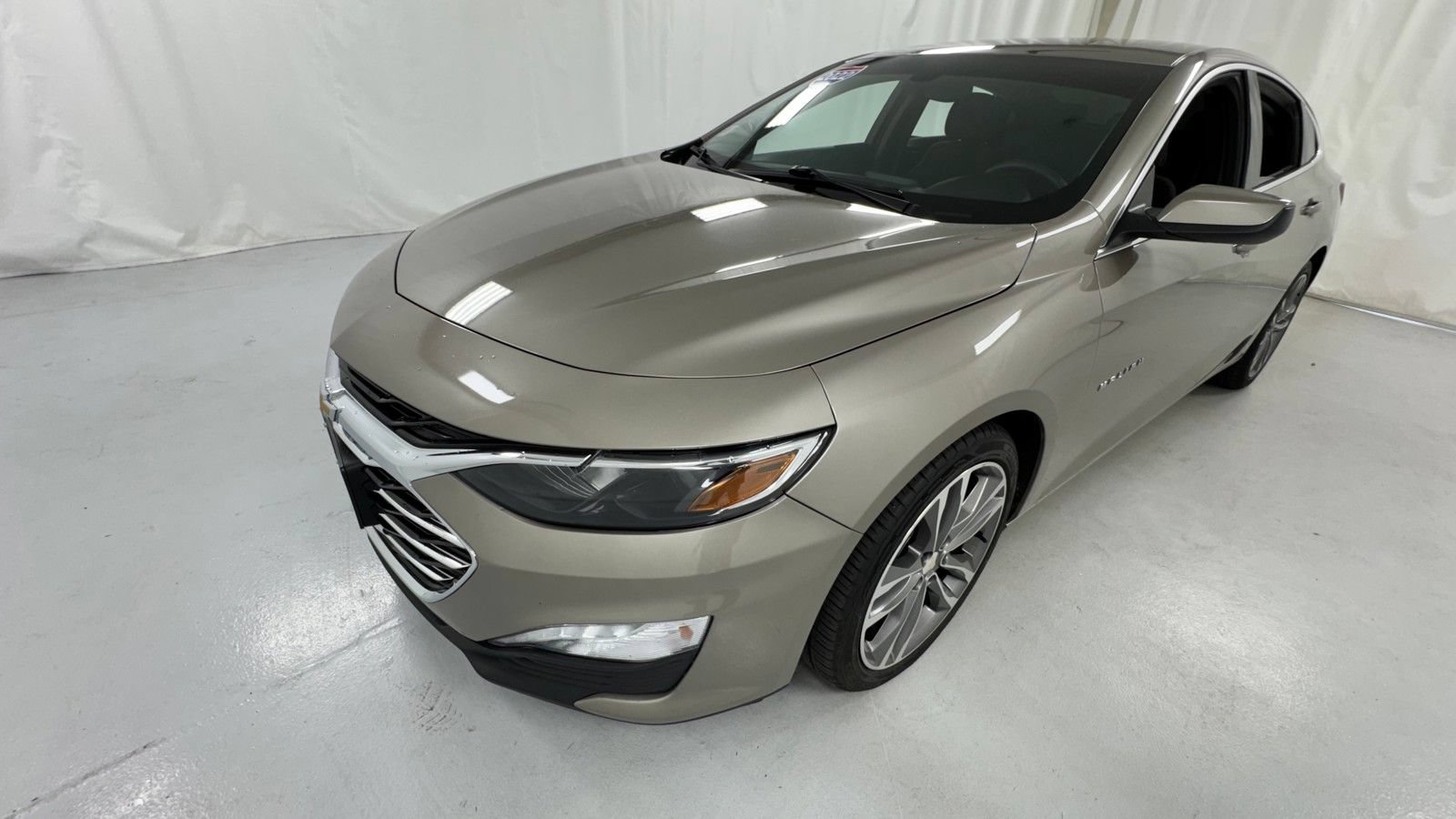Used 2022 Chevrolet Malibu LT FWD image 7